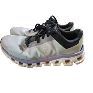 On Running Cloudflow 4 shoes women's size 7